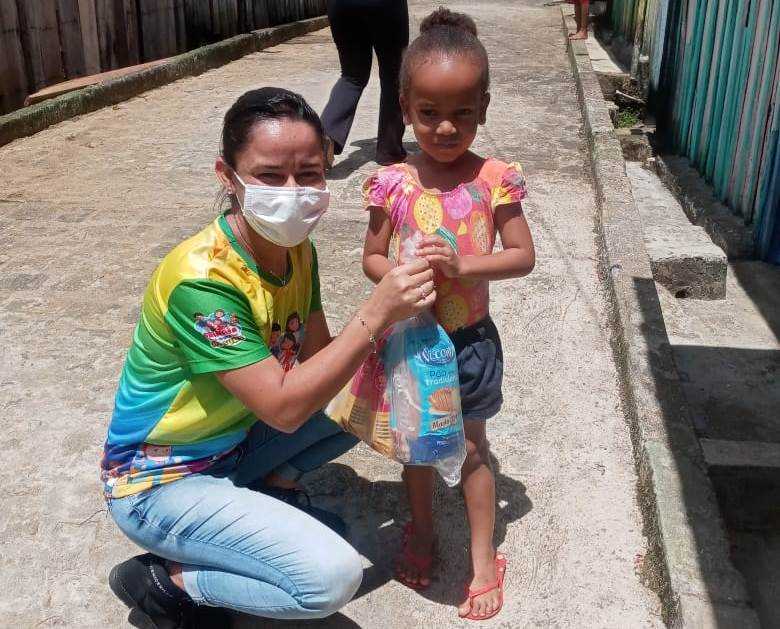 Camacã: Secretaria de Assistência Social faz visitas e entregas de produtos em povoado e zona rural